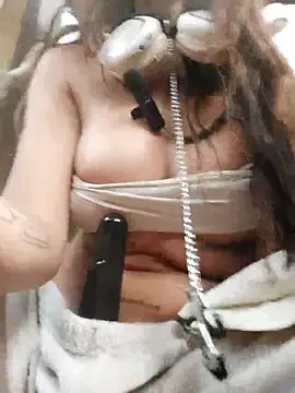 Stripchat Free Porn Cam of k_lebannon