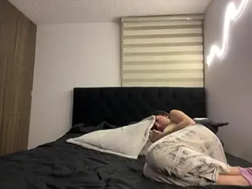 Stripchat Free Porn Cam of DesireLuxe