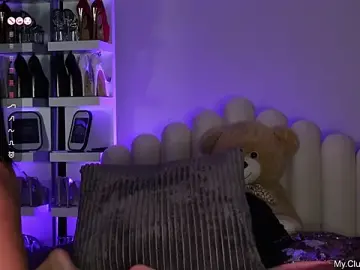 Stripchat Live Sex of Angela_Myst