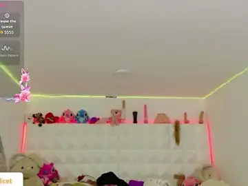 Stripchat Live Sex Cam of Karol_Goddess_ofhe_love