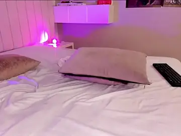 Stripchat Live Porn of Littleolivia_