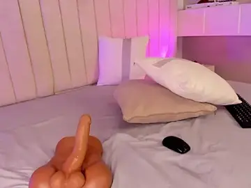 Stripchat Best live sex cam show of Littleolivia_