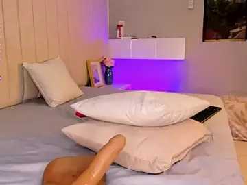 Stripchat Live Porn of Littleolivia_