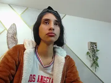 Stripchat Adult Video Chat of RoxanaCyrano_