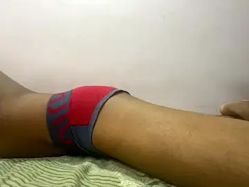 Stripchat Live Sex Cam of CALVINXXX