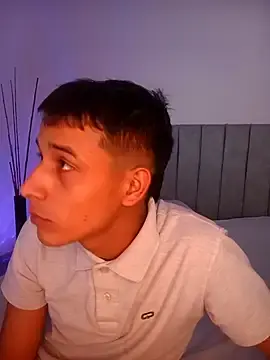 Stripchat Sex Cam of Dangerouspassion777