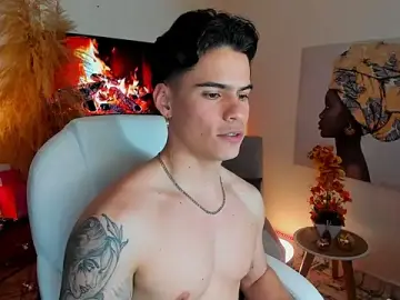 Stripchat Free Porn Cam of Matias_Murrier