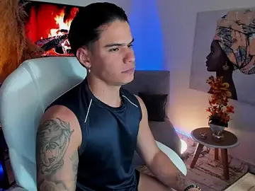 Stripchat Sex Cam of Matias_Murrier