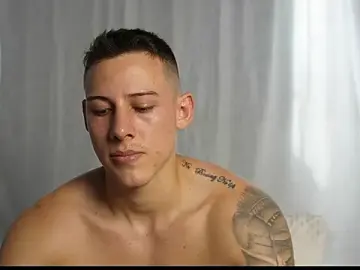 Stripchat Free Live Porn of Muscle_King_Cum