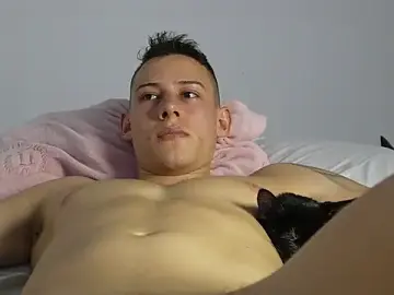 Stripchat Adult Webcam of Muscle_King_Cum