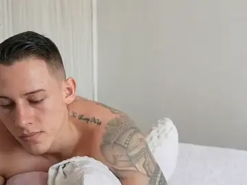 Stripchat Watch Live Sex Cams of Muscle_King_Cum