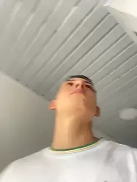 Stripchat Sex Cam of Muscle_King_Cum