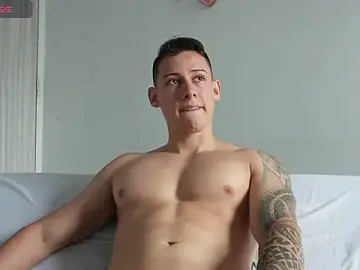 Stripchat Live Porn of Muscle_King_Cum