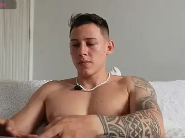 Stripchat Watch Live Sex Cams of Muscle_King_Cum