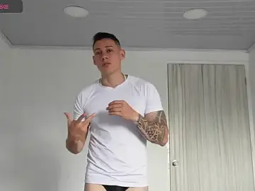 Stripchat Live Porn of Muscle_King_Cum