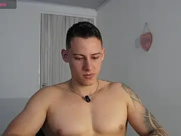 Stripchat Adult Webcam of Muscle_King_Cum