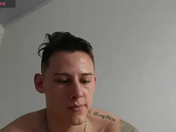 Stripchat Adult Webcam of Muscle_King_Cum