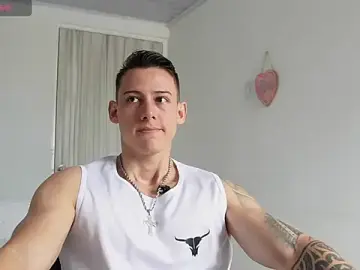 Stripchat Sex Cam of Muscle_King_Cum