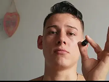 Stripchat Best Webcam of Muscle_King_Cum