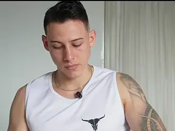 Stripchat Live Porn of Muscle_King_Cum