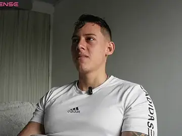Stripchat Sex Cam of Muscle_King_Cum