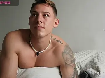 Stripchat Live Porn of Muscle_King_Cum