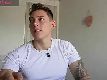 Stripchat Nude Webcam of Muscle_King_Cum
