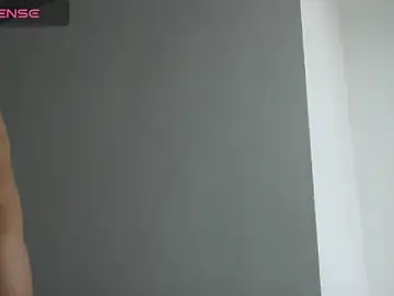 Stripchat Live Sex Cam of Muscle_King_Cum