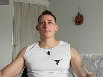 Stripchat Adult Webcam of Muscle_King_Cum