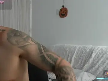Stripchat Sex Cam of Muscle_King_Cum