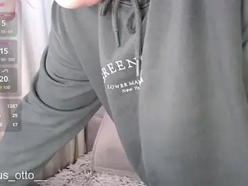 Stripchat Live Sex Cam of mrs_kitty69