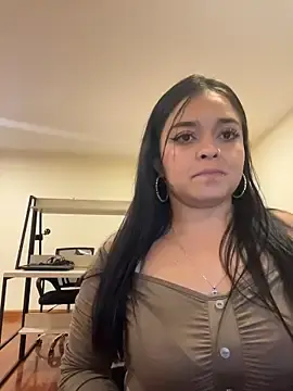 Stripchat Sex Cam of Emily_Rivers_