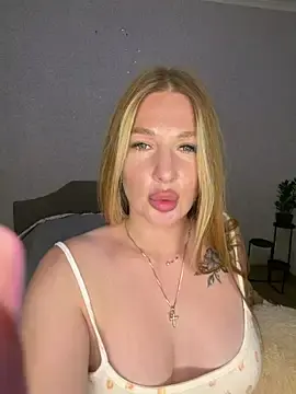 Stripchat Best live sex cam show of Tatti-Go