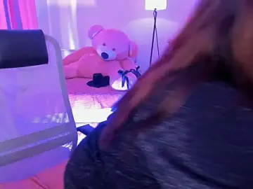 Stripchat Live Sex Cam of Elainebeness