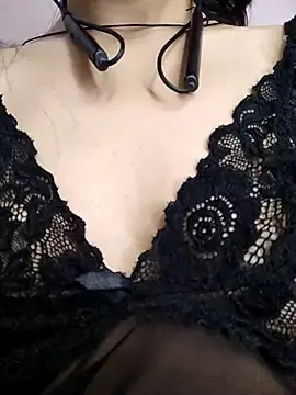 Stripchat Live Sex Cam of Kiritika_1