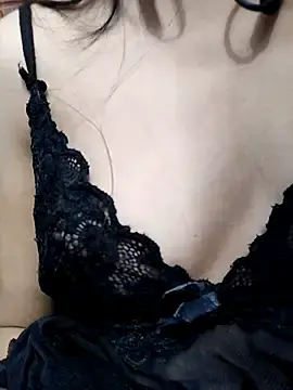 Stripchat Live Sex Cam of Kiritika_1