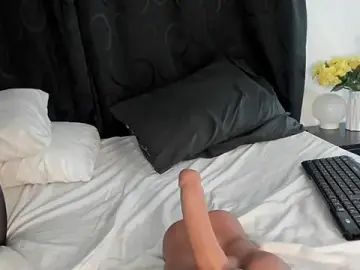 Stripchat Nude Webcam of cami_cruzz