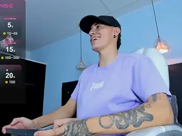 Stripchat Free Porn Cam of Lobo_17_