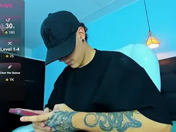 Stripchat Adult Webcams of Lobo_17_