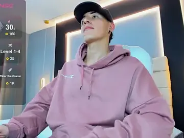 Stripchat Nude Webcam of Lobo_17_