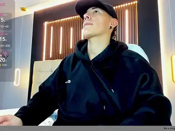 Stripchat Free Live Porn of Lobo_17_