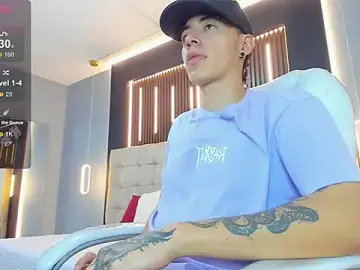 Stripchat Free Porn Cam of Lobo_17_