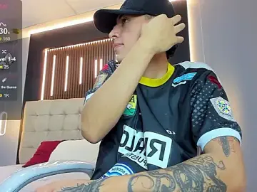 Stripchat Live Sex of Lobo_17_