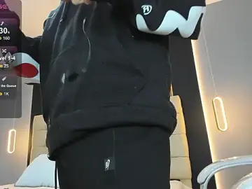 Stripchat Live Sex Cam of Lobo_17_