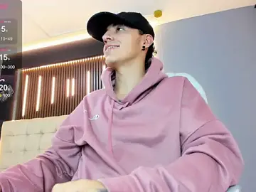 Stripchat Adult Video Chat of Lobo_17_