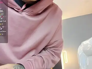 Stripchat Sex Cam of Lobo_17_