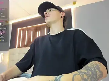 Stripchat Adult Webcam of Lobo_17_