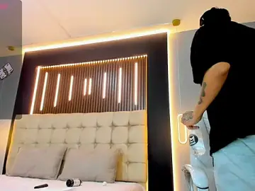 Stripchat Free Live Porn of Lobo_17_