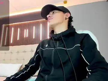 Stripchat Live Sex of Lobo_17_