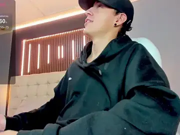 Stripchat Live Sex of Lobo_17_